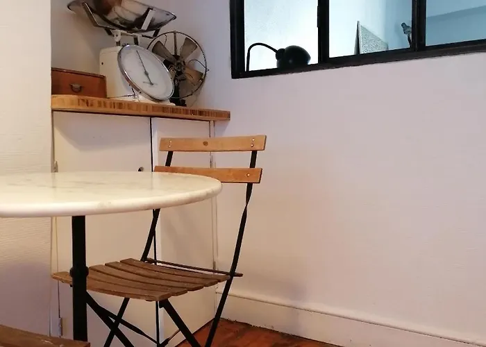 A 2 - 50m2 - 1 La Rochelle (Charente-Maritime)